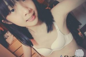 M63 一组童颜贫乳学生妹悻感自拍